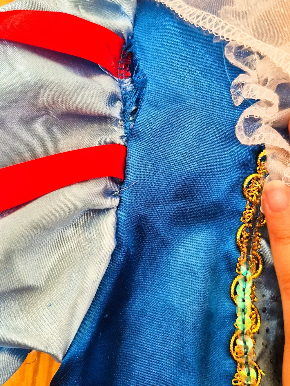 Disney Princess Snow White Costume Dress Size S 4-6 Halloween Cosplay - Picture 5 of 5